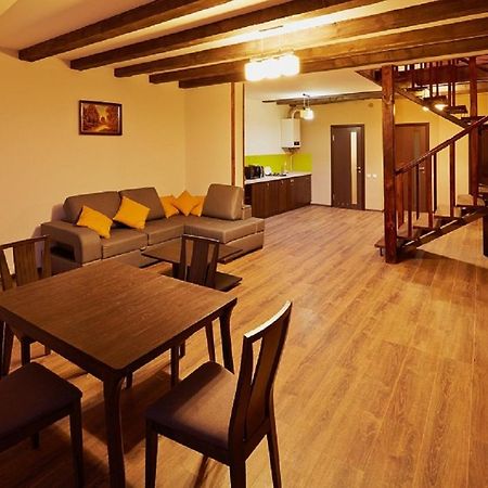 Apartment On Lychakivska Leopoli Esterno foto